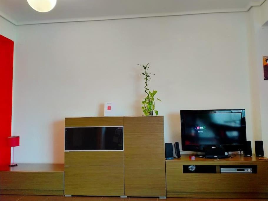 Apartamento Piso con PARKING GRATUITO en el centro Castellón de la Plana Exterior foto